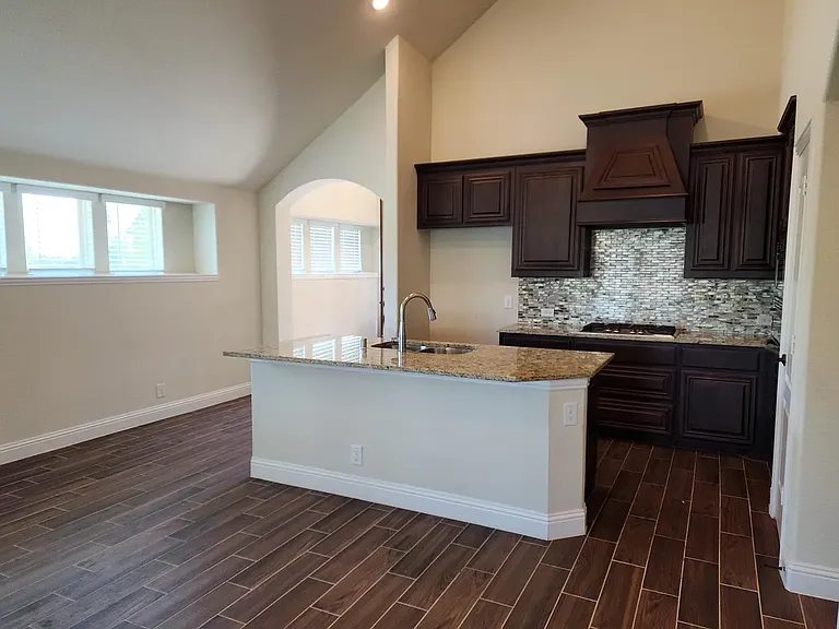 7512 Windy Meadow Dr — Photo 3
