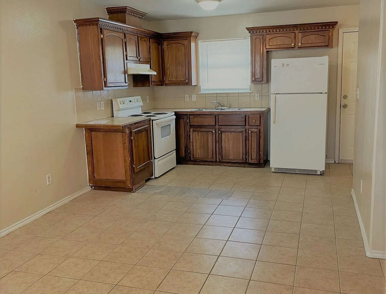 5840 N Bentsen Palm Dr — Photo 4