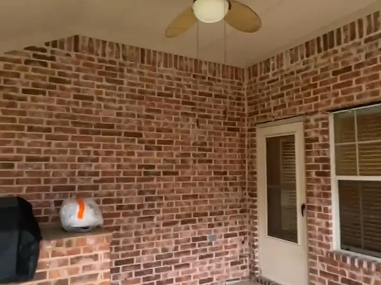 8562 Robertson Dr — Photo 23