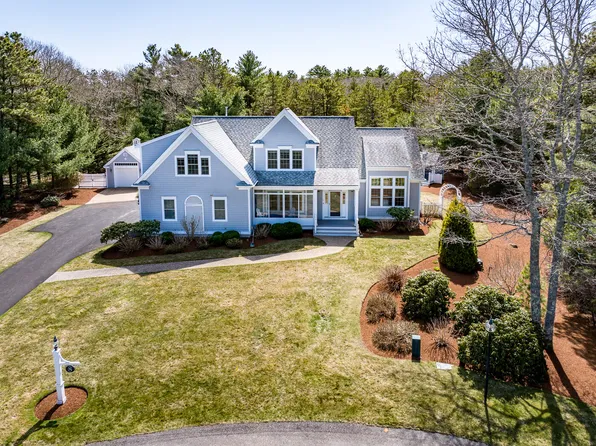 8 Anthonys Way, Mashpee, MA 02649