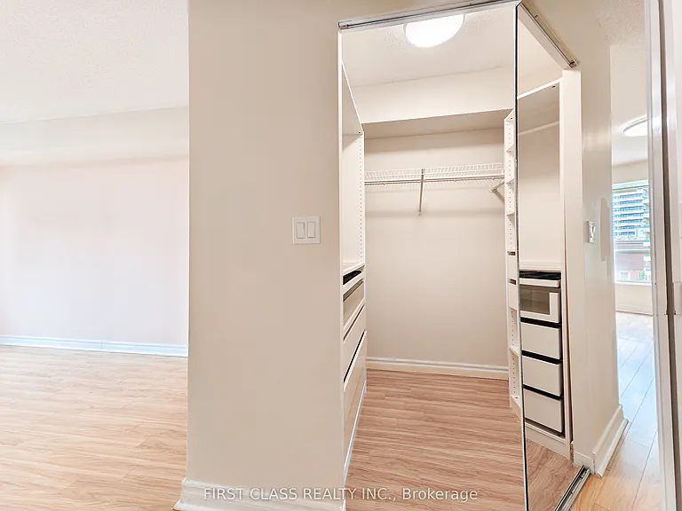 8 Pemberton Ave #606 — Photo 13