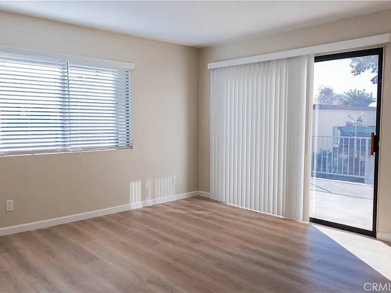 1219 N Edwards St #33 — Photo 6