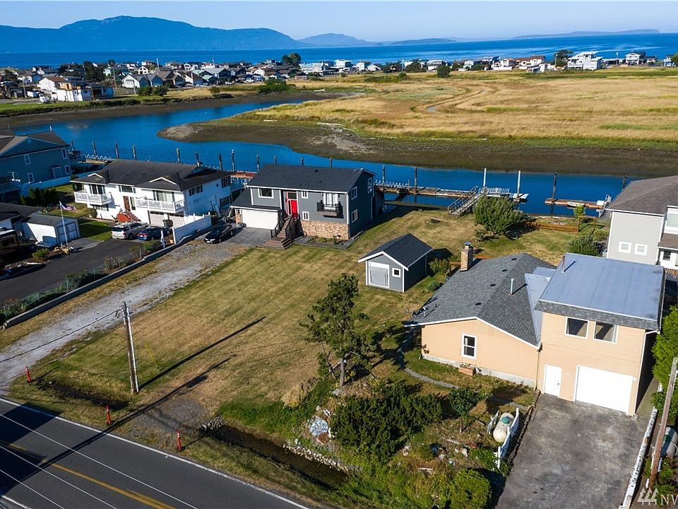 Front house on the right - dock out back