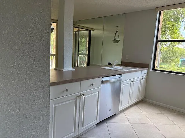 500 Egret Cir #8211 — Photo 1