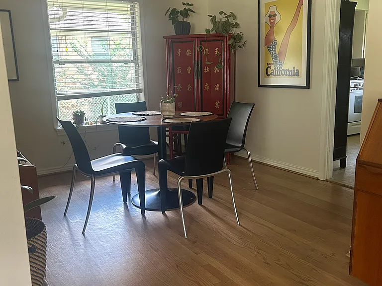 Dining, breakfast area