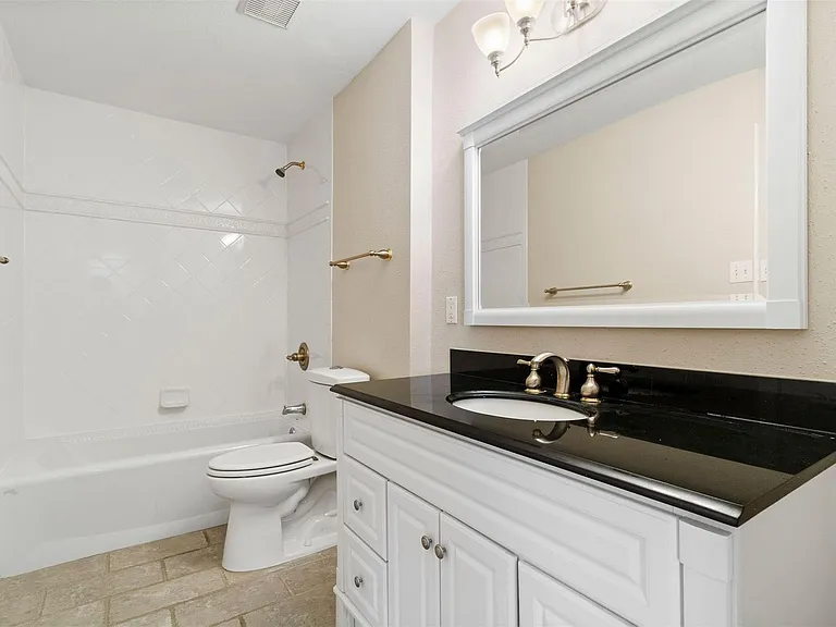 1042 Augusta Dr #1042 — Photo 19