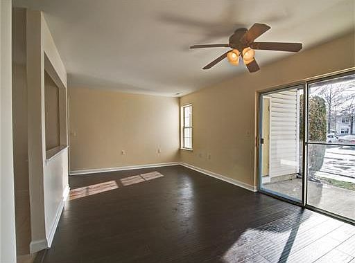 4th image of 511 Walden Cir