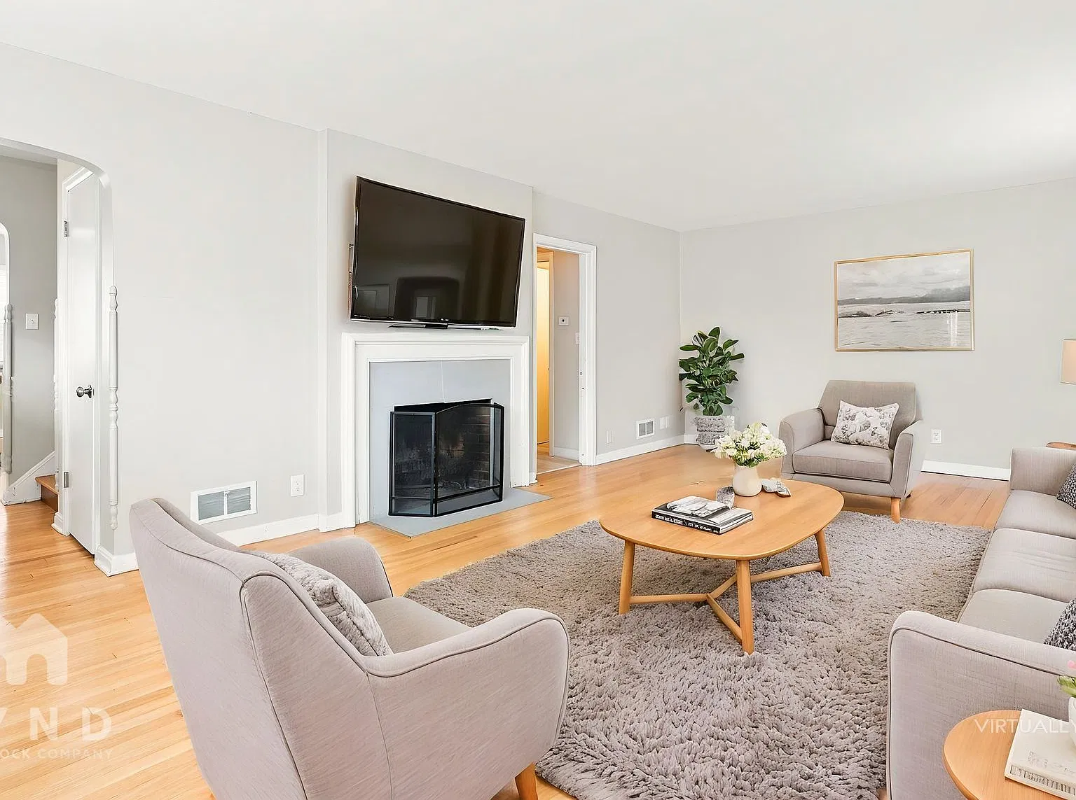 3 bed, 1.5 bath, 1943 sqft, $2,745 — Photo 3