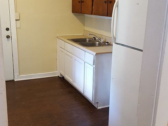 4th image of 3902 W Moreno St