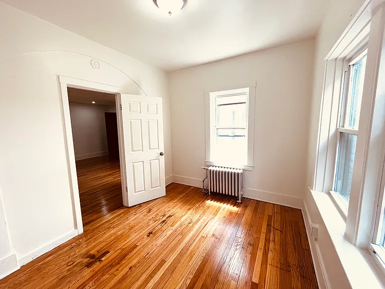 25 Broezel St #203 — Photo 9