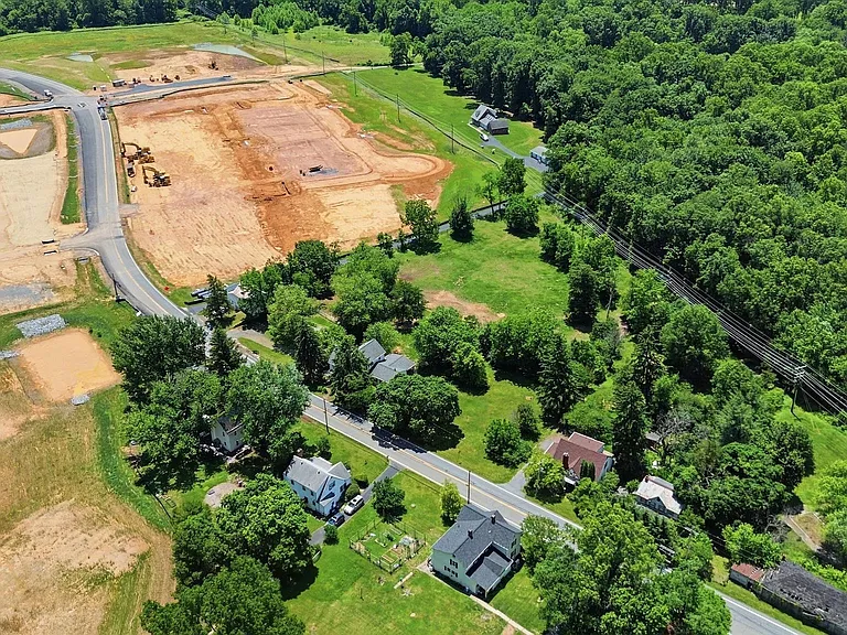 8606 Yellow Springs Rd — Photo 47