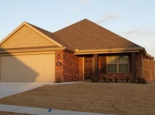 3034 N Autumn Rose Ave, Fayetteville, AR 72704