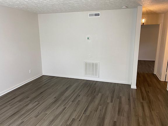 5th image of 244 Emmitt Ave #A