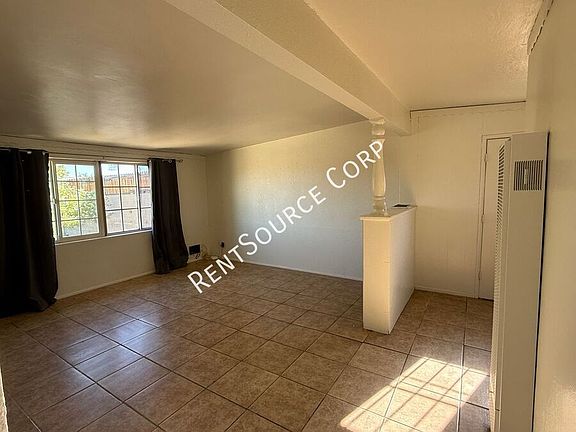 4th image of 25498 Dayton Ave