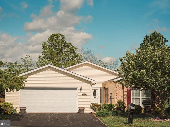 39 Eagles Watch N, Bechtelsville, PA 19505