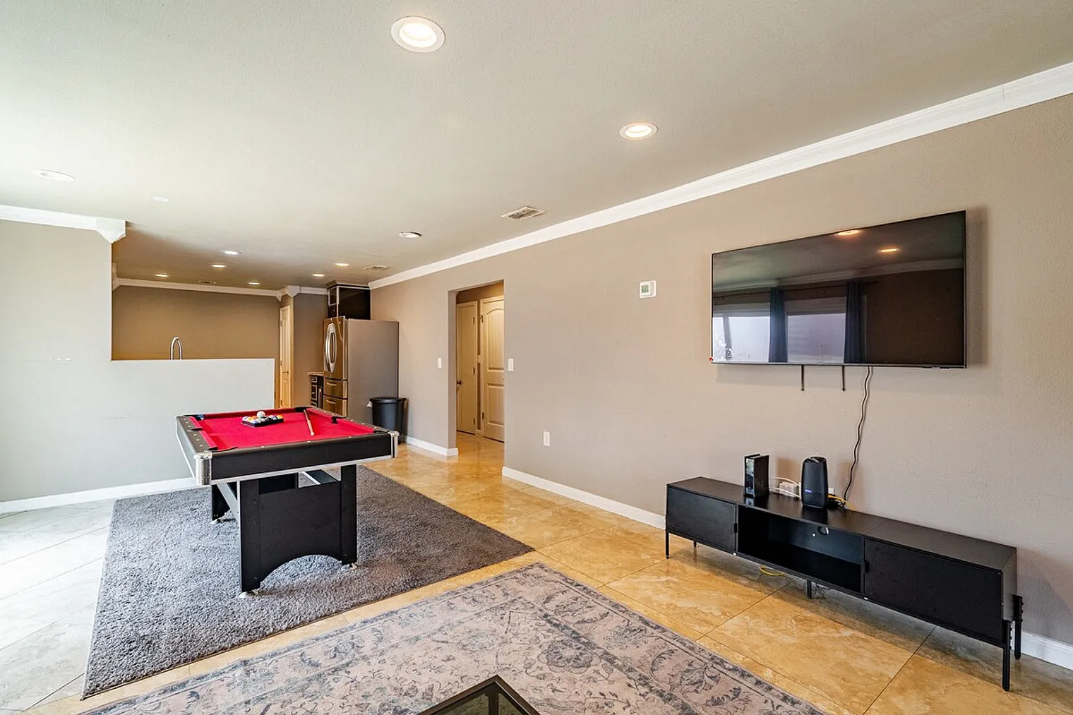 3 bed, 2.0 bath, $4,524 — Photo 2