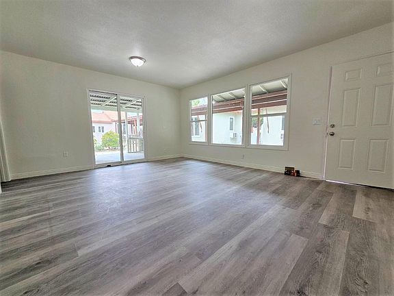 5th image of 2711 N Central Ave