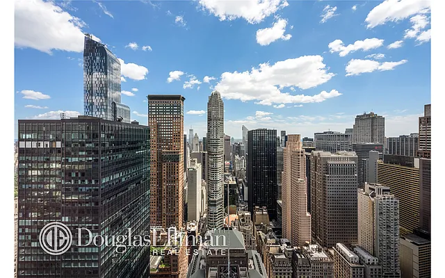 Sold by Douglas Elliman | media 21