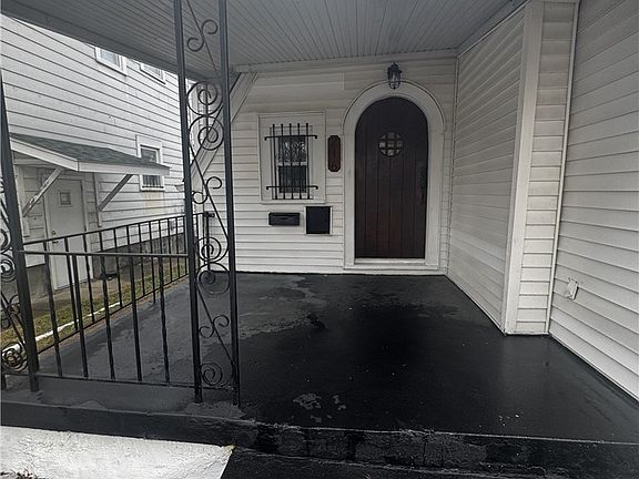 4th image of 216 Westwood Ave