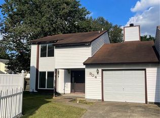 904 Woodburne Ct, Virginia Beach, VA 23452