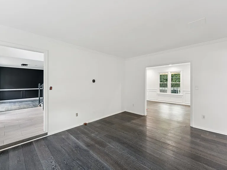8403 Silverdale Ct — Photo 7