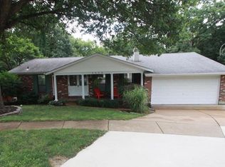5828 Flaming Leaf Ct, Saint Louis, MO 63129