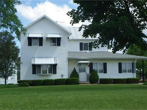 1633 150th St, Mount Pleasant, IA 52641