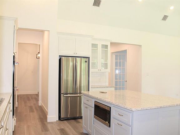 3rd image of 5813 Pollard Dr