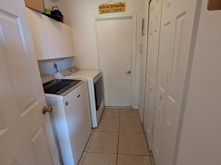 880 Villa Dr — Photo 14