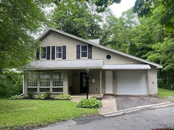 219 Brooks St, Oneida, NY 13421