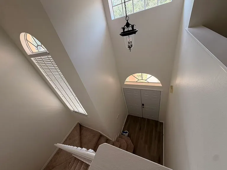 14745 Hartford Run Dr — Photo 12