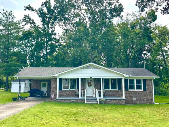 155 Meadow Lane Dr, Savannah, TN 38372