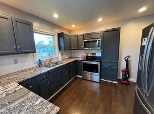 428 5th St NE, Barberton, OH 44203