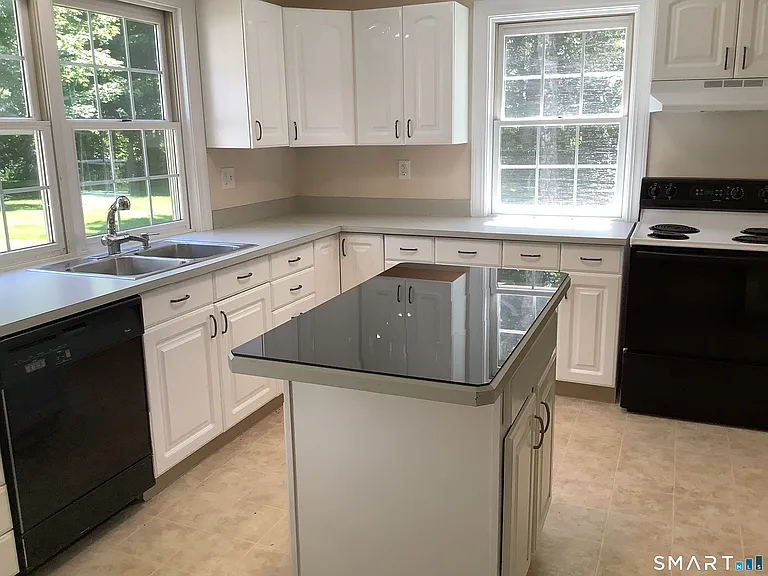 668 Huckleberry Hill Rd — Photo 5