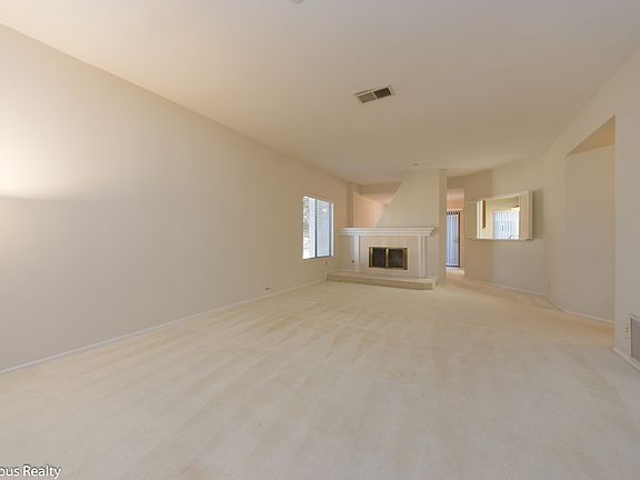 2nd image of 927 La Mesa Ter Unit D