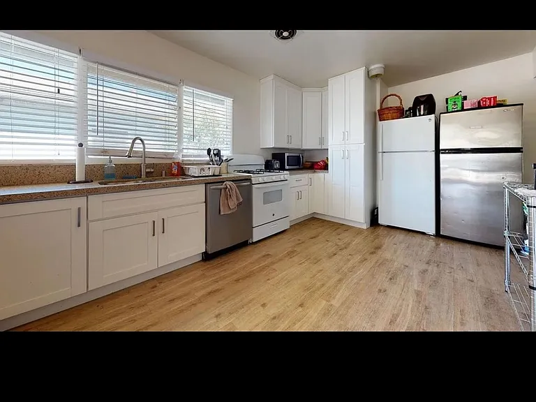 6180-82 Mary Lane Dr — Photo 11