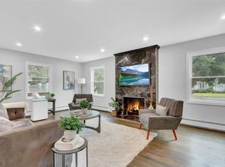 183 W 21st St, Huntington Station, NY 11746