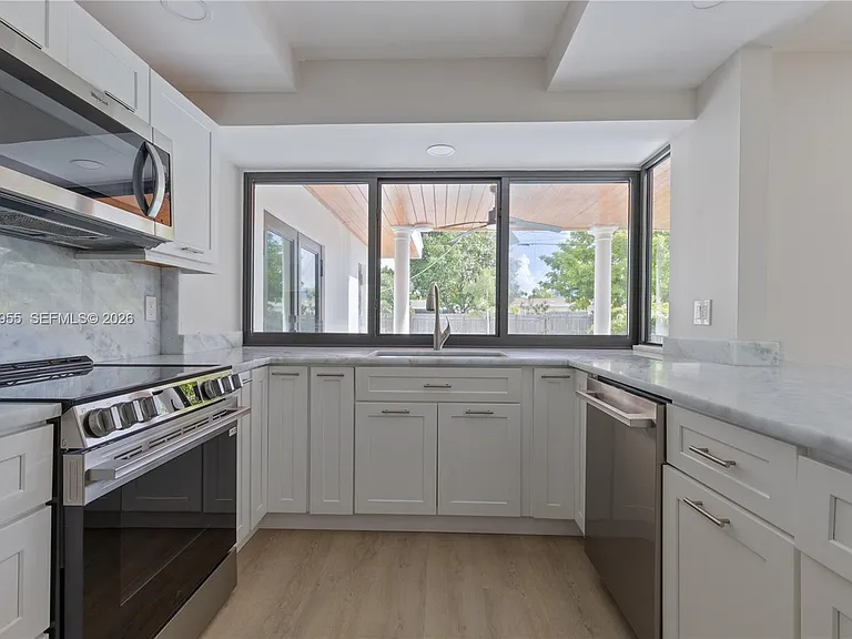 4115 Madison St — Photo 6