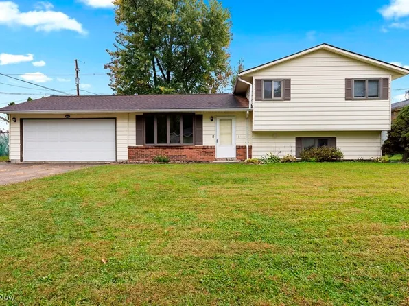 1036 Vivian Dr, Grafton, OH 44044