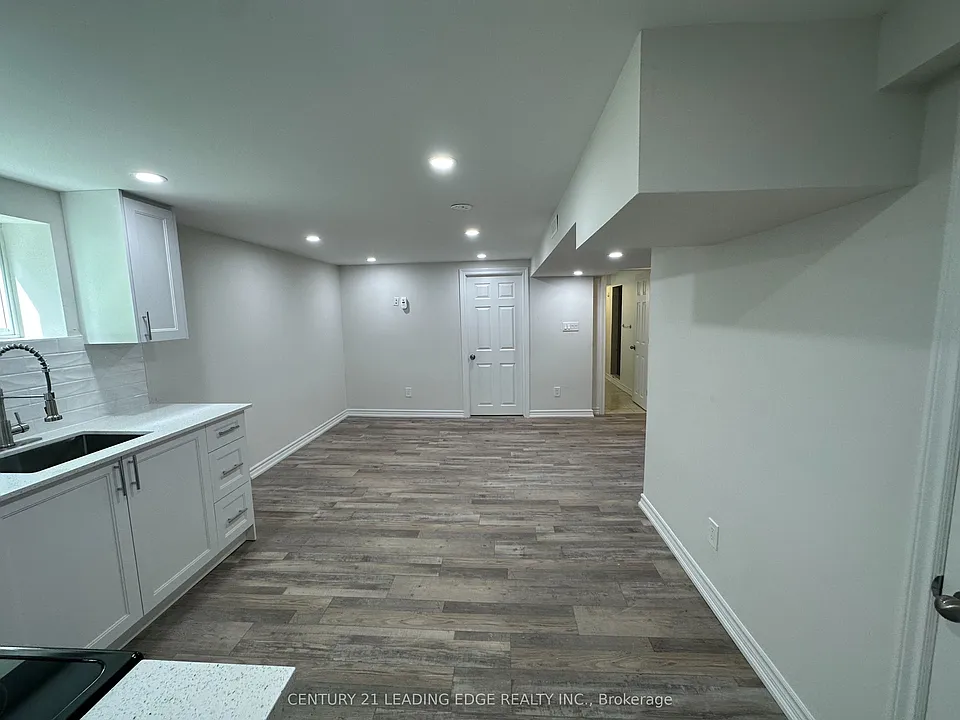 11 White Abbey Park #BASEMENT