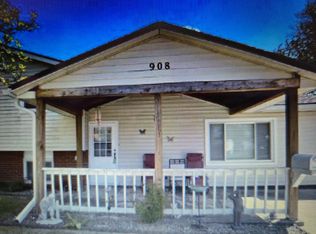 908 Kingsdale Ct, West Jefferson, OH 43162