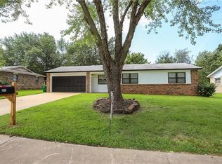 1506 White Rd, Springdale, AR 72762