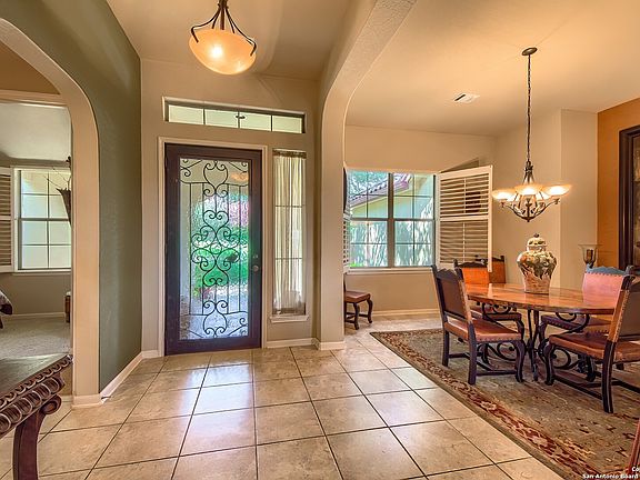 4th image of 3211 MEDARIS LN