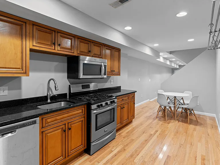 513 S Chester St — Photo 7