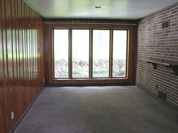 4th image of 724 Mansfield Dr