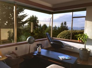 9243 24th Ave NW, Seattle, WA 98117