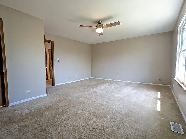829 N Tamarac Blvd — Photo 10