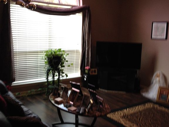 2nd image of 6016 Cambridge Dr