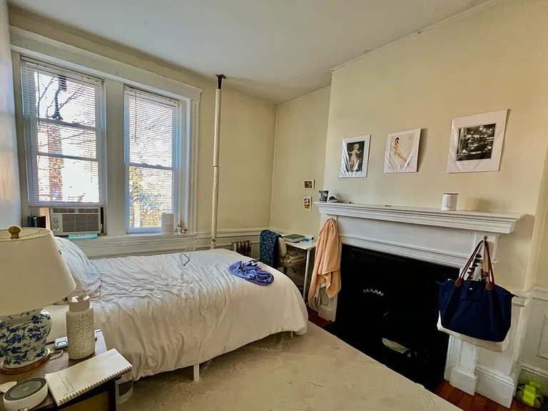 62 Egmont St #3 — Photo 4