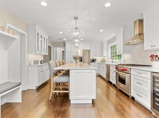 157 Parry Rd, New Canaan, CT 06840